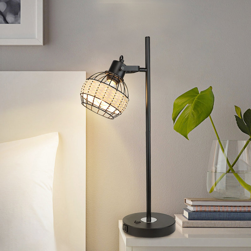 Wagar USB Desk Lamp