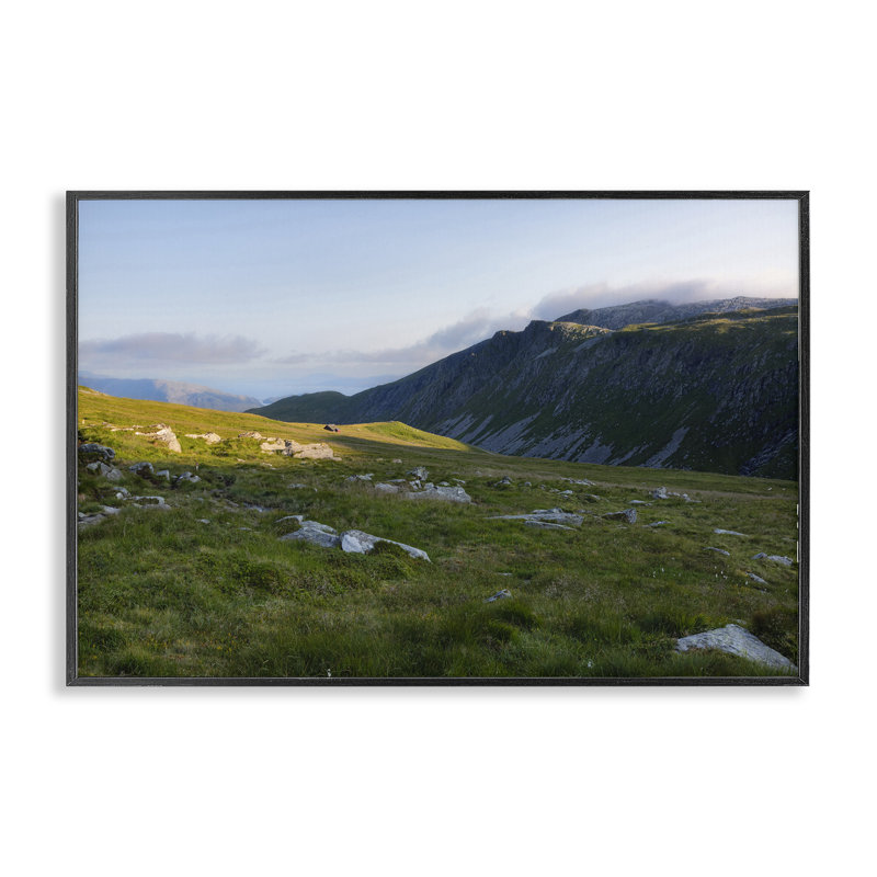  Lush Rolling Cliffs Giclee Art by Thomas Tepstad Berge, 12" H x 18" W, Giclée encadrée noir minuit