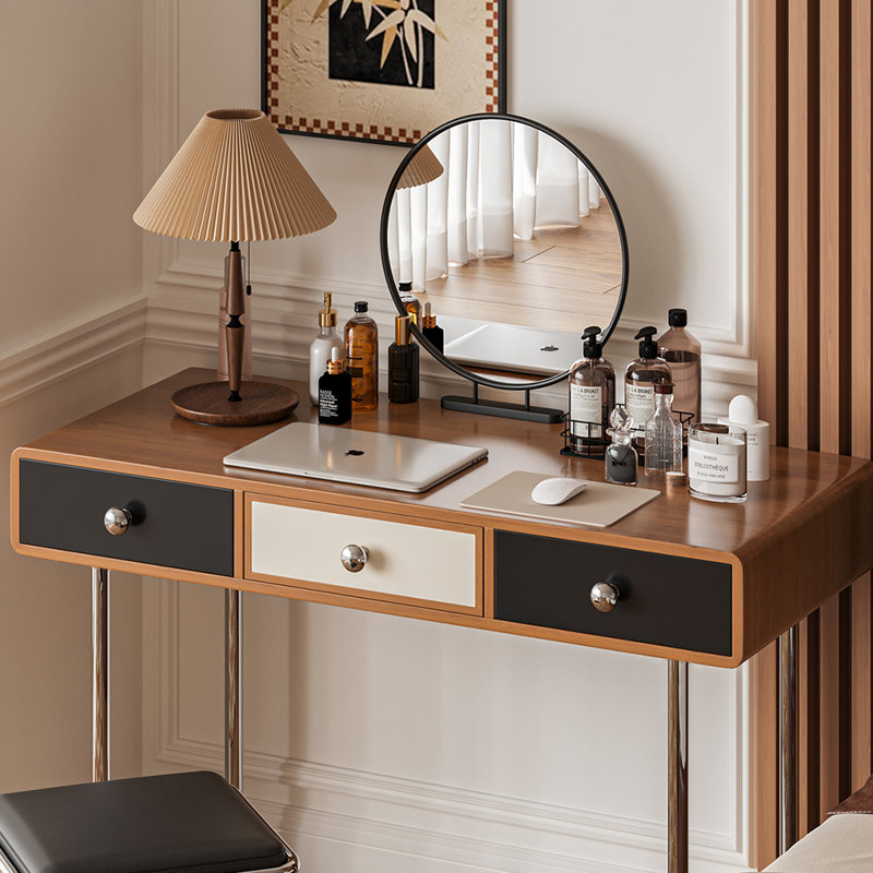 Petit bureau à pieds hauts de style italien