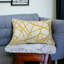 Housse de coussin réversible brodée