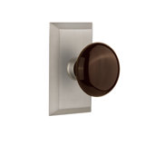 Studio Plate with Brown Porcelain Door Knob