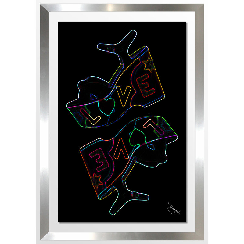 «Shoe Love», reproduction sur toile, H 39,5 po x l 27,5 po x P 0,75 po, Encadrement argenté