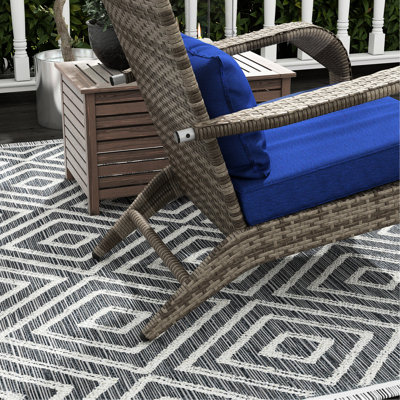Chaise et fauteuil rembourré bleu foncé pour l'extérieur, la cour avant, la terrasse, le jardin, le patio, le haut dossier, le grand siège avec dossier haut et le dossier haut