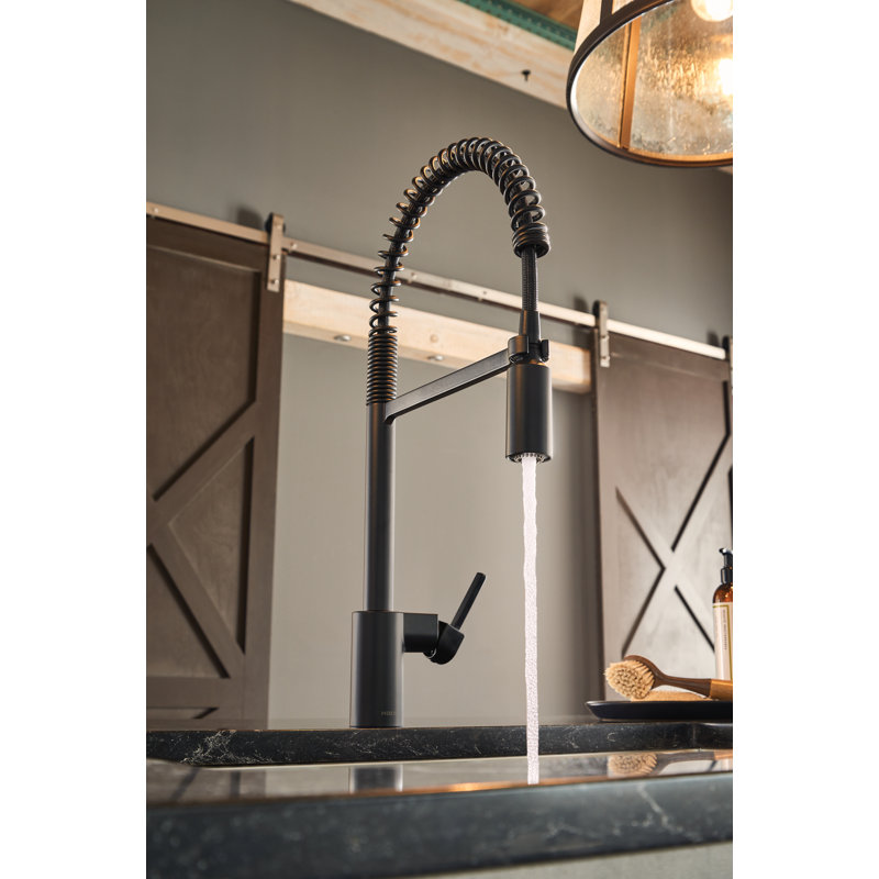 Robinet d'évier de cuisine moderne à une poignée et à un seul trou avec bec rétractable Align, Noir mat