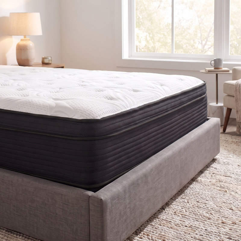 Matelas hybride en peluche de 13 po avec ressorts ensachés et tissu de refroidissement à changement de phase Kripinski, 13"