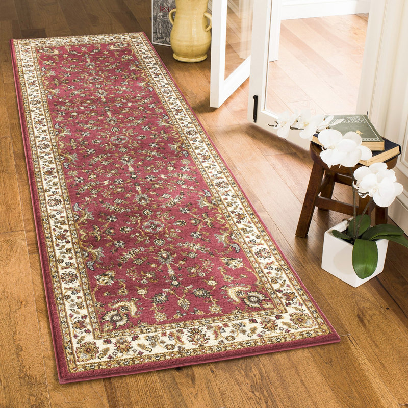 Remise en bois classique rouge 2 pi 7 po Tapis en polypropylène X 3