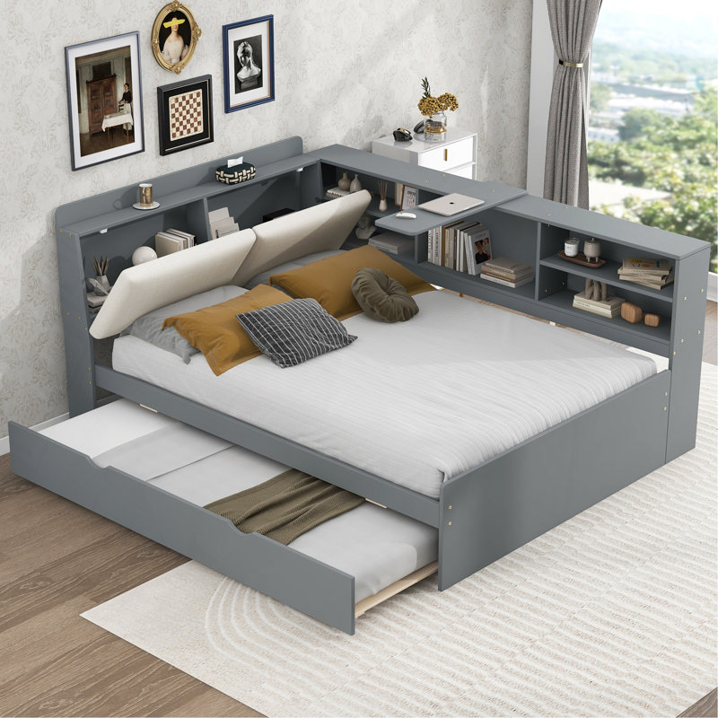 Lit plateforme en bois avec lit gigogne, tablettes et tête de lit en bois