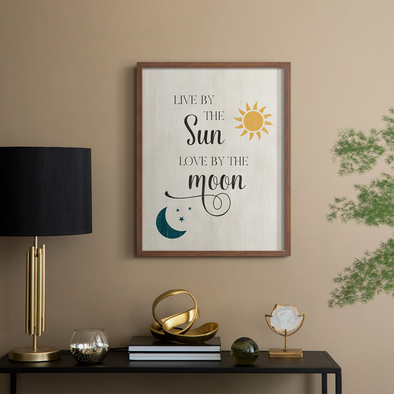 Soleil et lune, reproduction encadrée - bois massif, Noyer, H 21 po x l 17 po