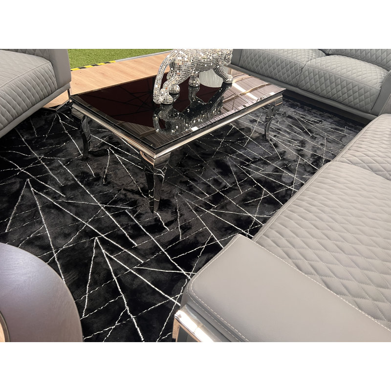 Tapis noir en fausse fourrure Broschard, Rectangle 7 pi 8 po x 10 pi 4 po