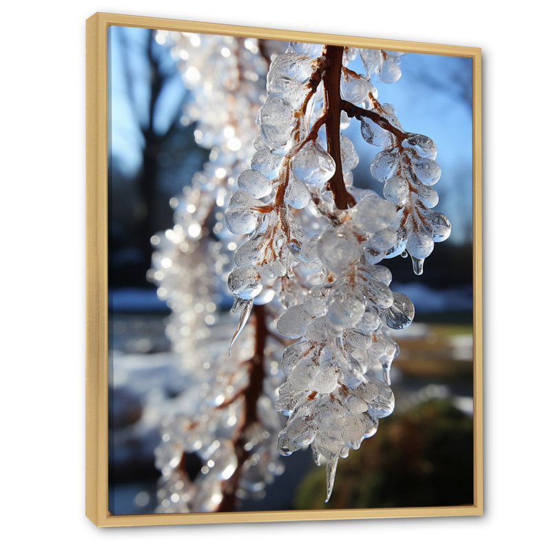«Icy Tree in Winter II», reproduction sur toile, H 40 po x l 30 po x P 1,5 po, Cadre naturel flottant