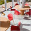 Été - Ensemble de 4 chaises de salle à manger Crimson avec pieds en chêne rouge et siège en PP