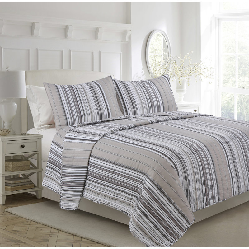 Magana Striped Quilt, Gray, Full/Queen Quilt + 2 Standard Shams