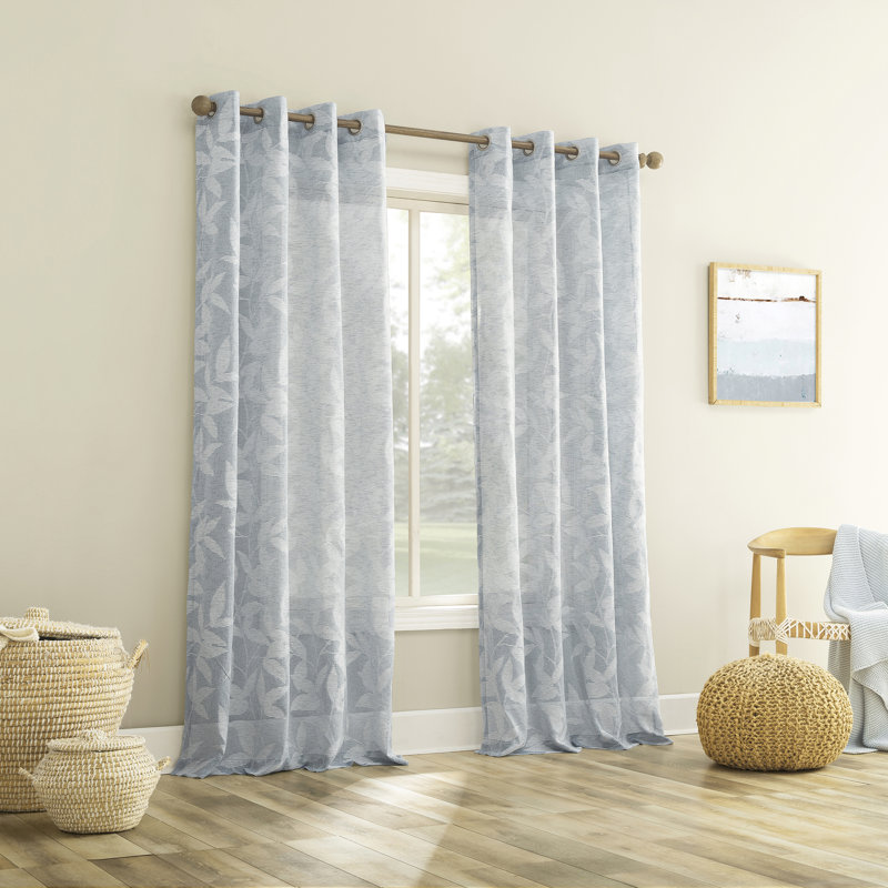 Panneau de rideau semi-diaphane avec œillets Nadia, L 52 po x L 63 po, Bleu