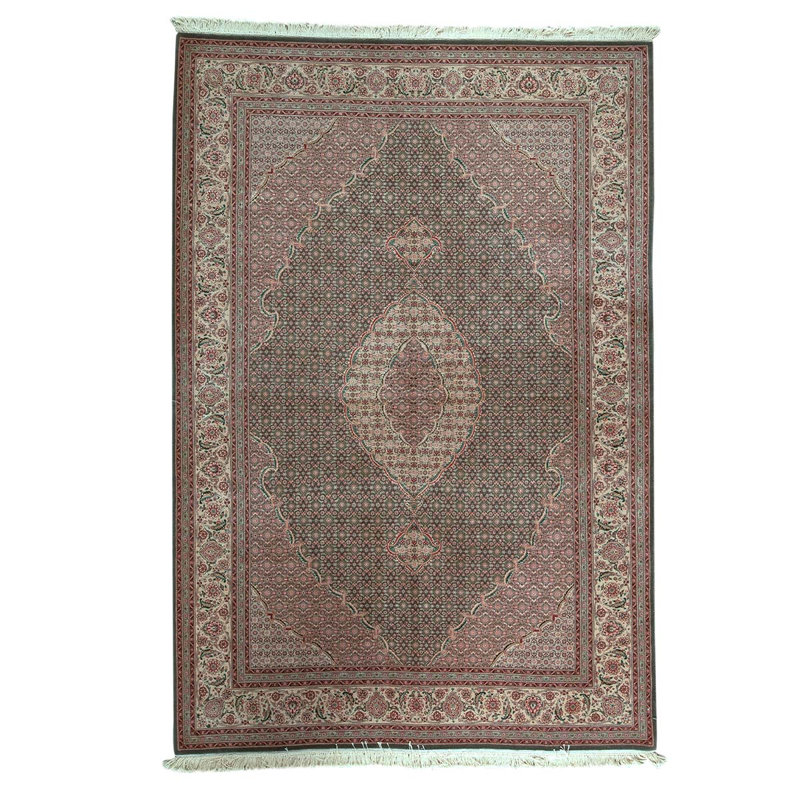 Tapis unique crème / vert clair / rouge noué à la main de haute qualité