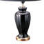 Lampe de table haute 26 po en céramique, en forme d'urne avec finition noire, abat-jour en lin