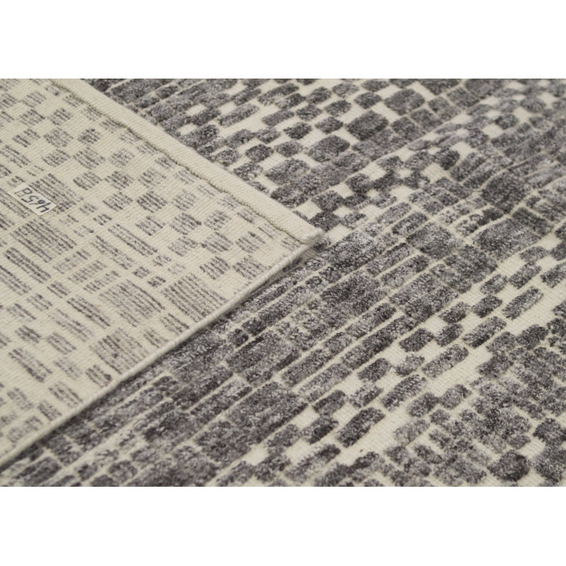 La Ciel Striped Area Rug