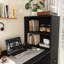 Bureau d'ordinateur avec prise électrique, bureau avec 3 tiroirs coulissants et 4 niveaux de rangement