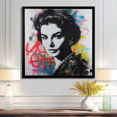 Minimaliste Coco Chanel Graffiti Street Art II - Street Art Wall Decor