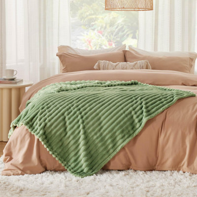 Bedsure Throw Flannel Fleece Blanket for Girls, 300 GSM Soft and Cozy Blanket for Dorm & Home Decor, Reseda, All-Season Gift