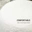 Hall d'entrée moderne avec confort gonflable et molleton, repose-pieds blanc crème