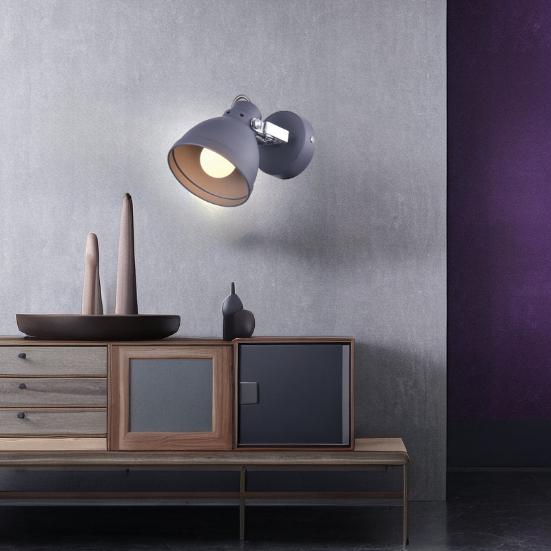Jaquilla Spotlight, Gray