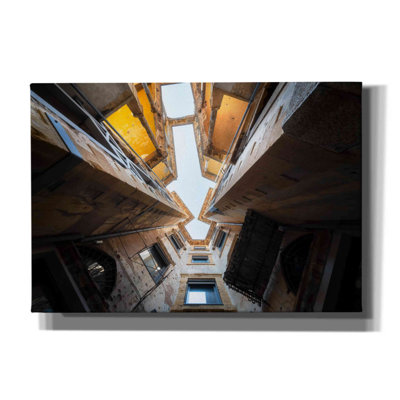 «Epic Graffiti» «Beit Beyrouth» par Roman Robroek, Gicule Beit Beyrouth par Roman Robroek - reproduction