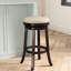 Tabouret de bar de 30 po, finition et tissu beige, siège pivotant, structure en bois franc pour une stabilité et une finition effet lustré, fabrication en tissu confortable