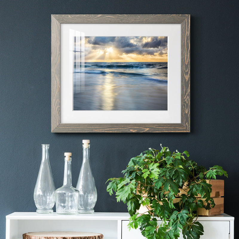 Cloudscape Shore - Photographie avec cadre photo, Encadrement gris, H 20 po x l 17 po x P 1,5 po