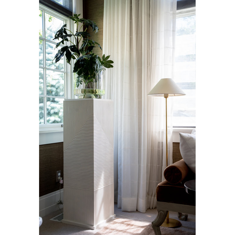 Lucca Pedestal 45"