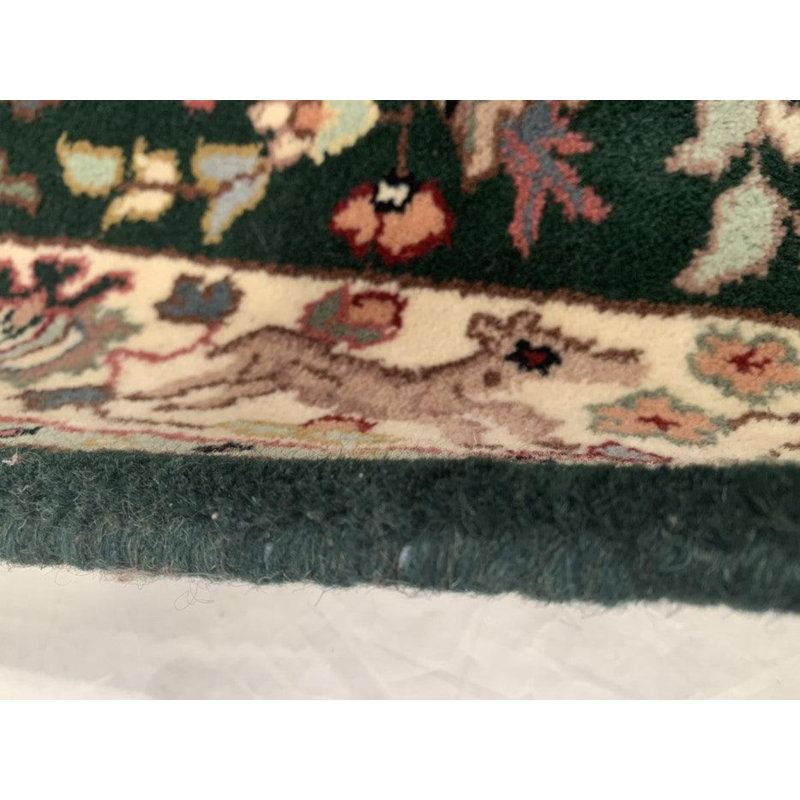 Floral Area Rug in Green