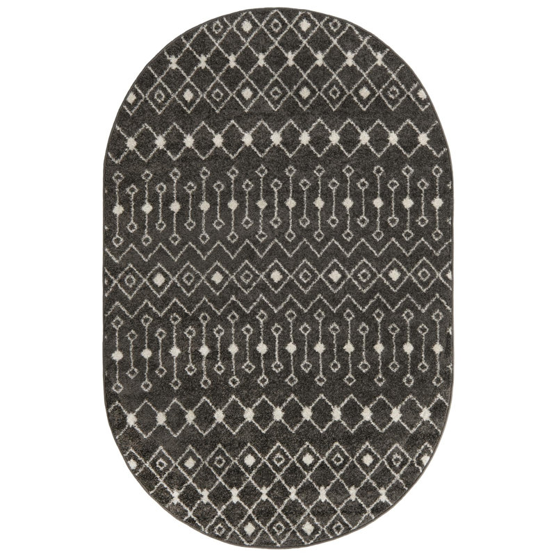 Tapis gris foncé en polypropylène tissé à la machine Briehn, Ovale 5 pi 3 po x 8 pi