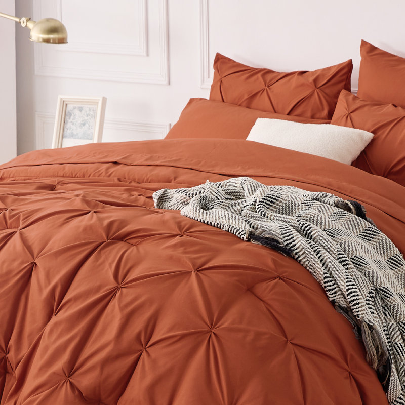 Bedsure Twin/Twin-XL Burgundy Pintuck Bed-in-a-Bag - Burnt Orange Pinch Pleat Comforter Set with Sheets, Pillowcases & Shams for Dorm Room(Set of 5)