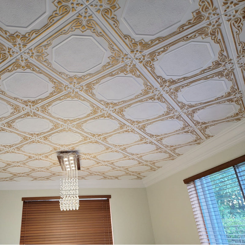 Carreaux de plafond en polystyrène 20X20 avec panneaux décoratifs à coller pour une installation facile à faire soi-même, ainsi que pour la rénovation de la maison et du sous-sol. Havre floral R32, lot / 8