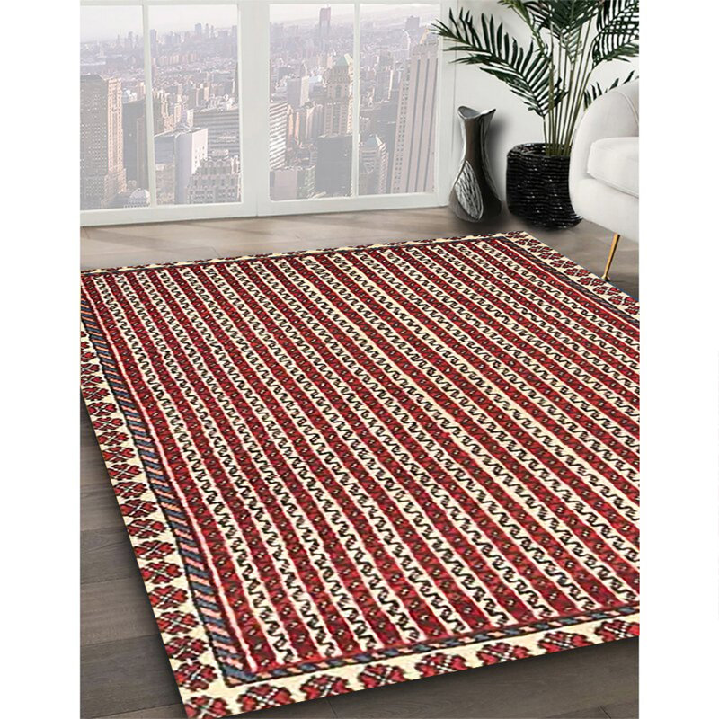 Chladek Oriental Indoor Rug, Round 4'