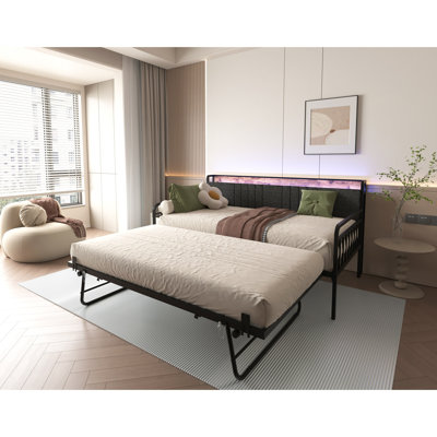 Lit de jour avec lit gigogne, structure de lit en métal robuste avec tête de lit tapissier et station de charge pour le salon, la chambre à coucher et la chambre d'amis
