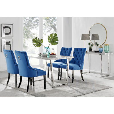 Table de salle à manger Edzard en métal chromé ultrabrillant avec 4 chaises de velours de luxe