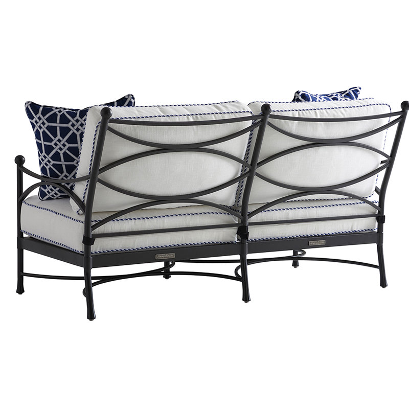 Pavlova Love Seat