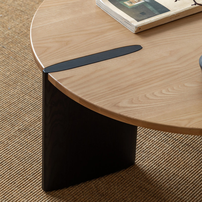 31.5"W Solid Oak Modern Round Coffee Table, 31.5" coffee table, Natural Oak