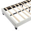 Lit tapissier en forme de fleur-418147946-423709641