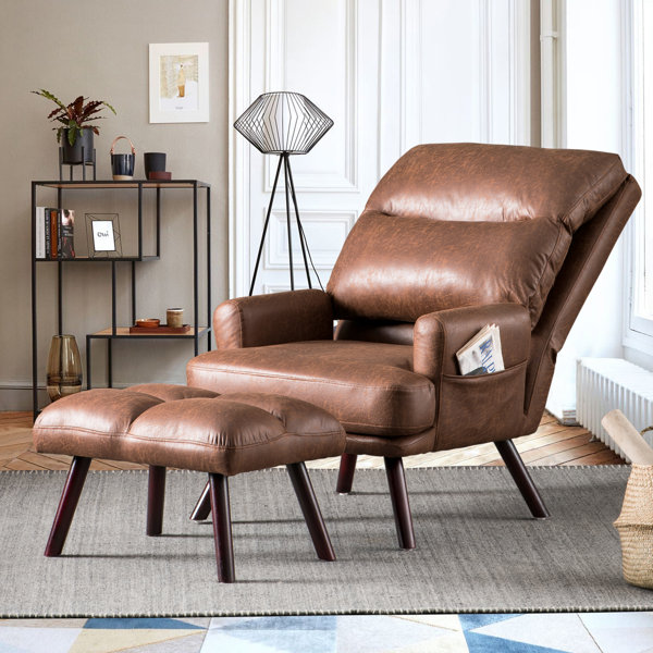 https://assets.wfcdn.com/im/96000205/resize-h600-w600%5Ecompr-r85/1313/131353567/Hogle+Upholstered+Accent+Chair.jpg