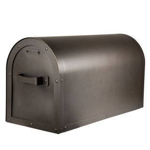 Boîte aux lettres sur piquet
