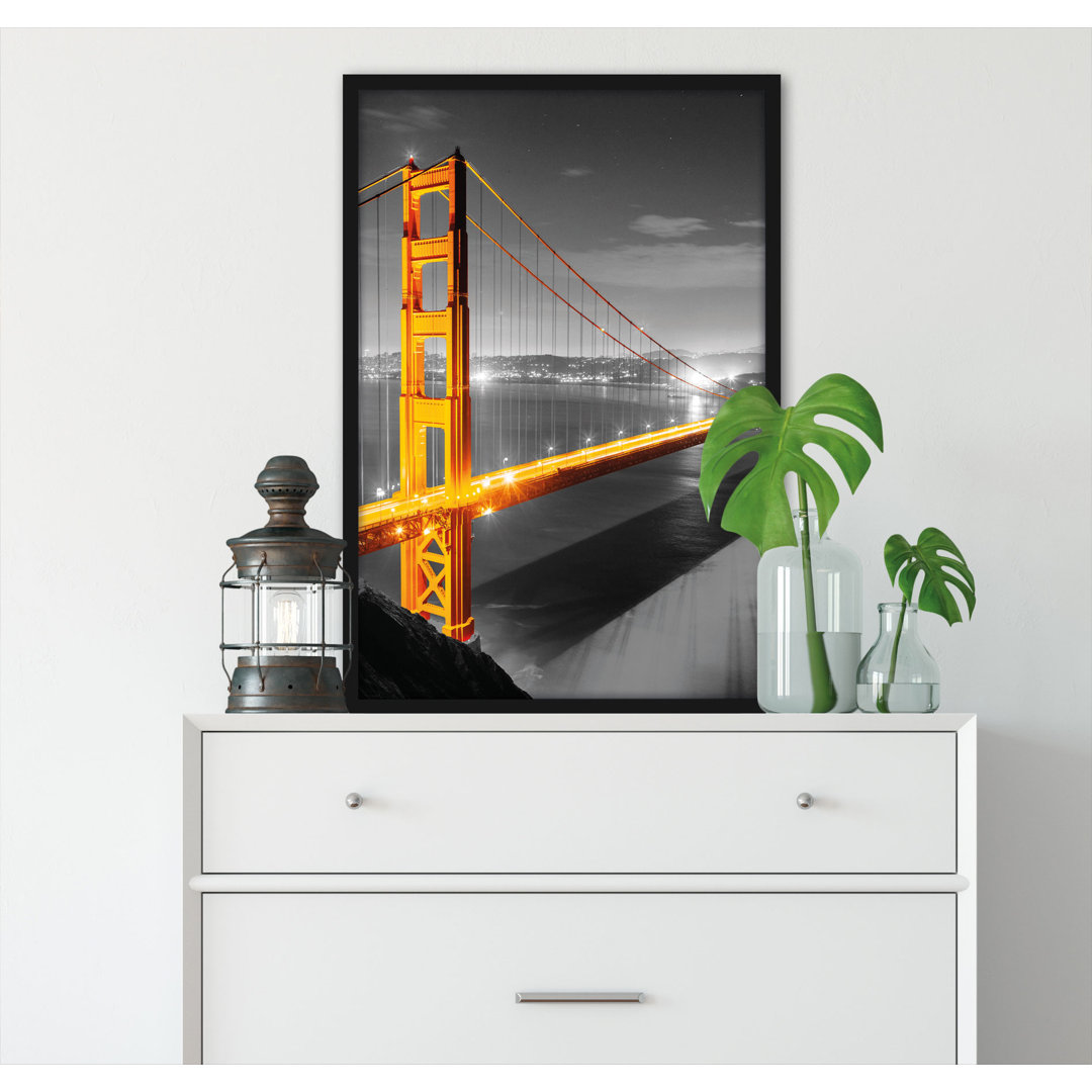 Gerahmter Grafikdruck Riesige Golden Gate Bridge