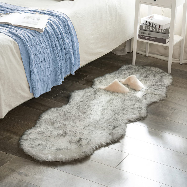 Kove Faux Sheepskin Indoor Rug