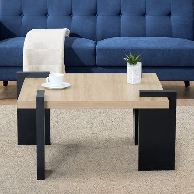 Table basse en MDF, idéale pour les salons modernes et minimalistes