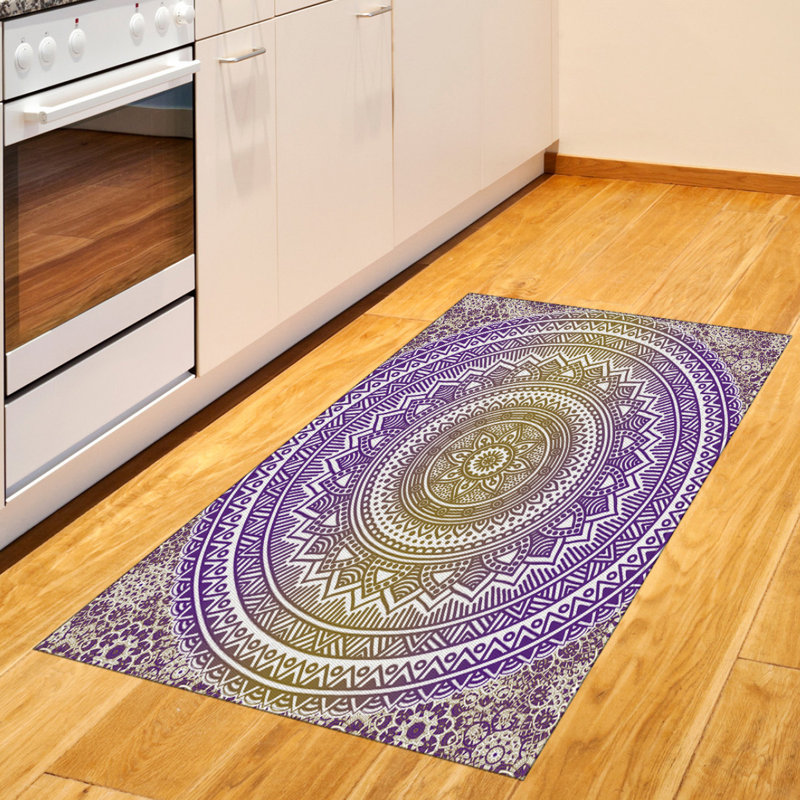 Tapis décoratif jaune et mauve à haute densité en fibres de polyester, Rectangle 2 pi 7 po x 5 pi