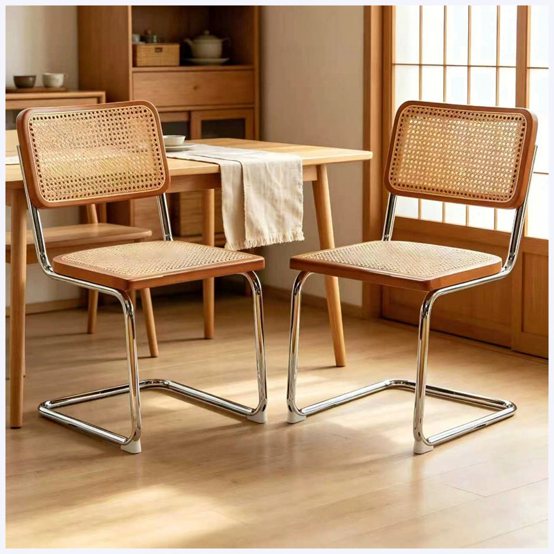 Chaise d'appoint moderne en rotin Mid-Century avec pieds chromés - ensemble de 2