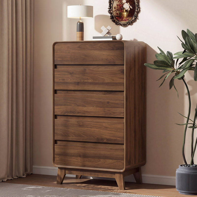 Commode haute à 5 tiroirs en noyer, brun, 122 cm (H) x 70 cm (L) x 40 cm (P).