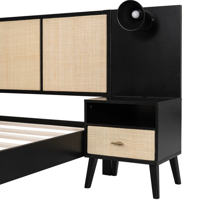 Grand cadre de lit noir avec bois massif, 2 tables de chevet et lampes intégrées, noir pour une chambre à coucher moderne. Fabrication, pièce élégante