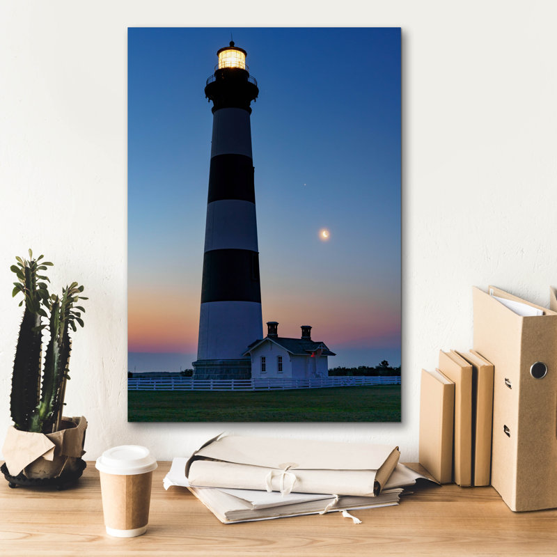 Toile épique Graffiti «Bodie Island Lighthouse» par Rick Berk, 12 po x 18 po, H 26 po x l 18 po