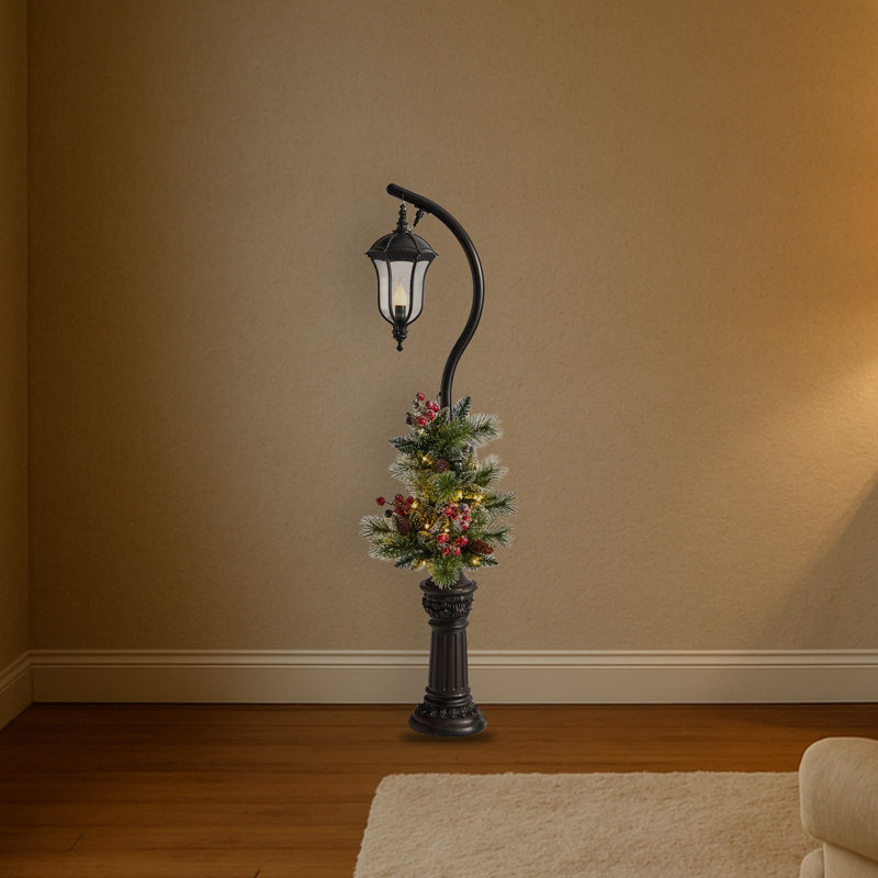 Pre-lit Decorated Lamp Post